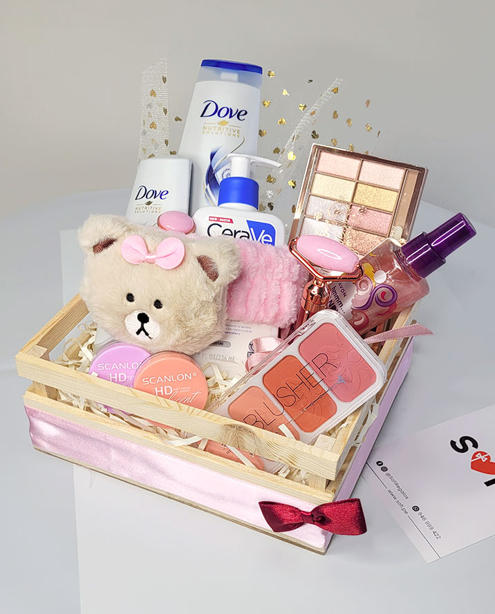 Box de regalo para mujer con maquillaje y cuidado personal