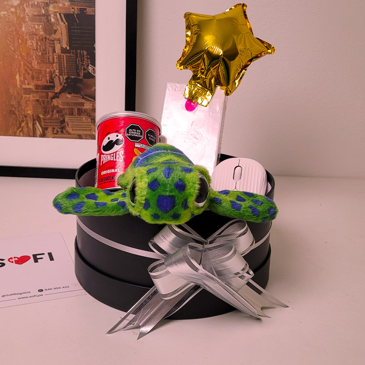 Regalo para hombre con audifonos bluetooth, pringles, peluche y mouse inalámbrico